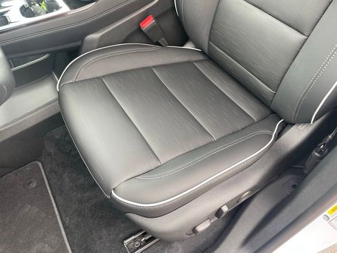 New 2026 Buick Enclave Sport Touring w/ Power Package FWD image 18