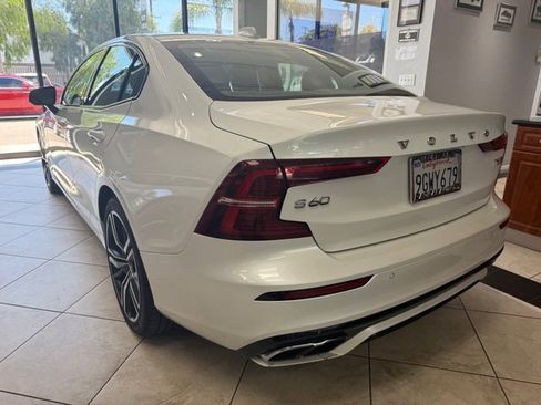 Used 2020 Volvo S60 T6 R-Design image 6