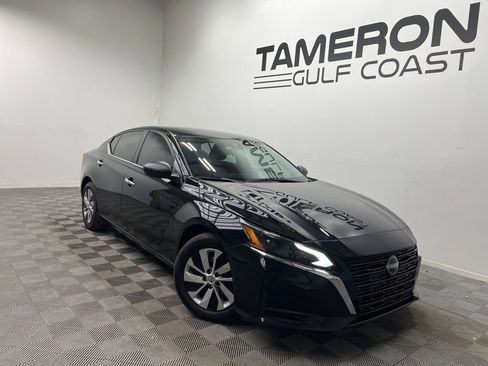 Used 2024 Nissan Altima 2.5 S FWD image 1