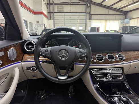 Used 2017 Mercedes-Benz E 300 4MATIC image 22