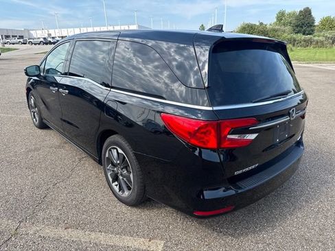 Used 2024 Honda Odyssey Elite image 4