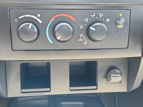Used 2009 Dodge Dakota Big Horn w/ Extra Security Group RWD image 21