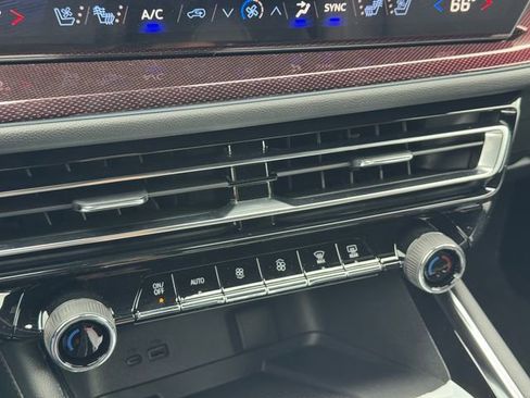 New 2026 Chevrolet Traverse RS w/ LPO, Floor Liner Package image 15