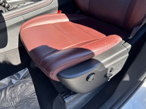 Used 2025 Dodge Durango GT image 16