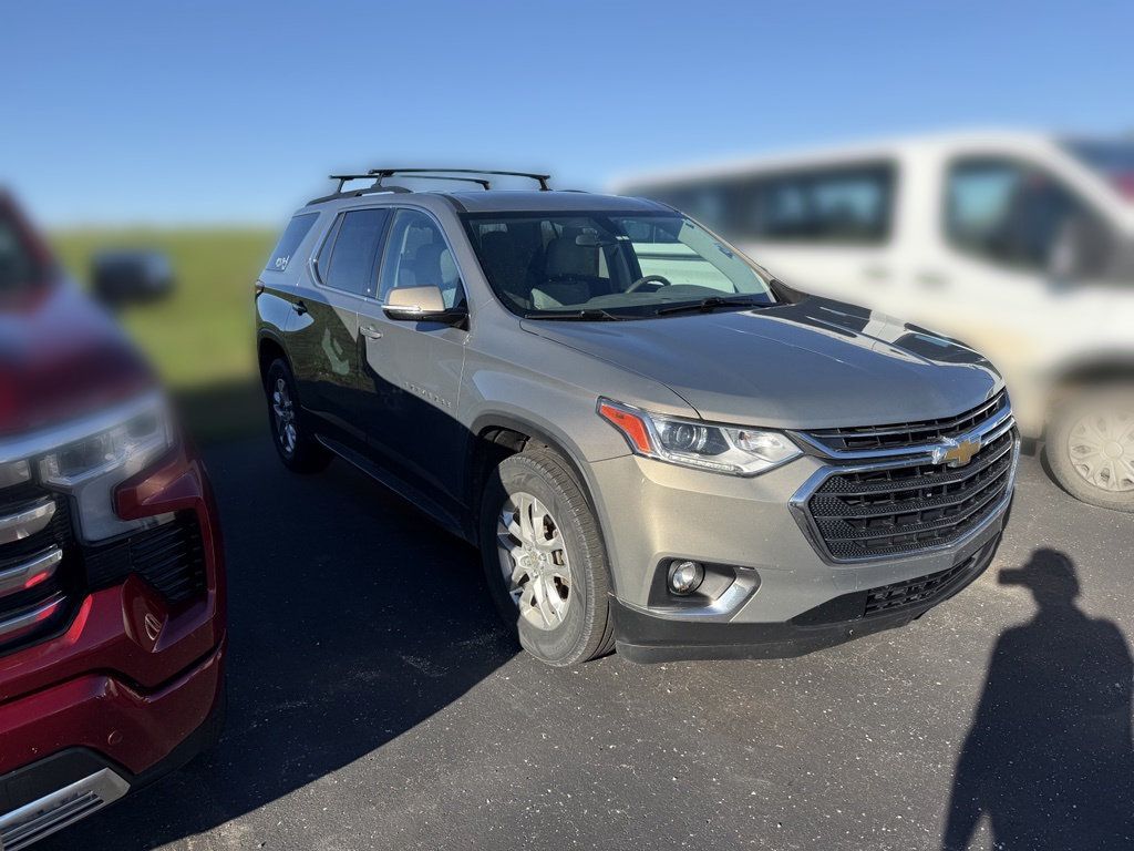 Used 2019 Chevrolet Traverse LT w/ LPO, 'HIT The Road' Package AWD/4WD image 6