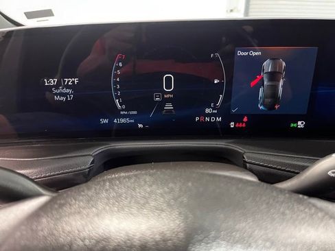 Used 2024 Cadillac XT4 Premium Luxury FWD image 26