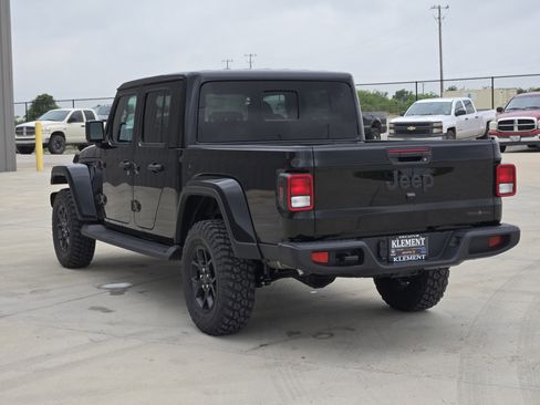 New 2026 Jeep Gladiator Sport AWD/4WD image 4