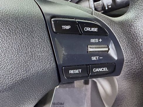 Used 2019 Hyundai Elantra SE image 15