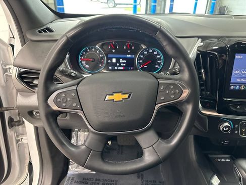 Used 2023 Chevrolet Traverse LT w/ LT Premium Package AWD/4WD image 12