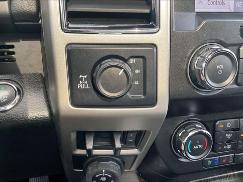 Used 2020 Ford F350 Lariat image 35