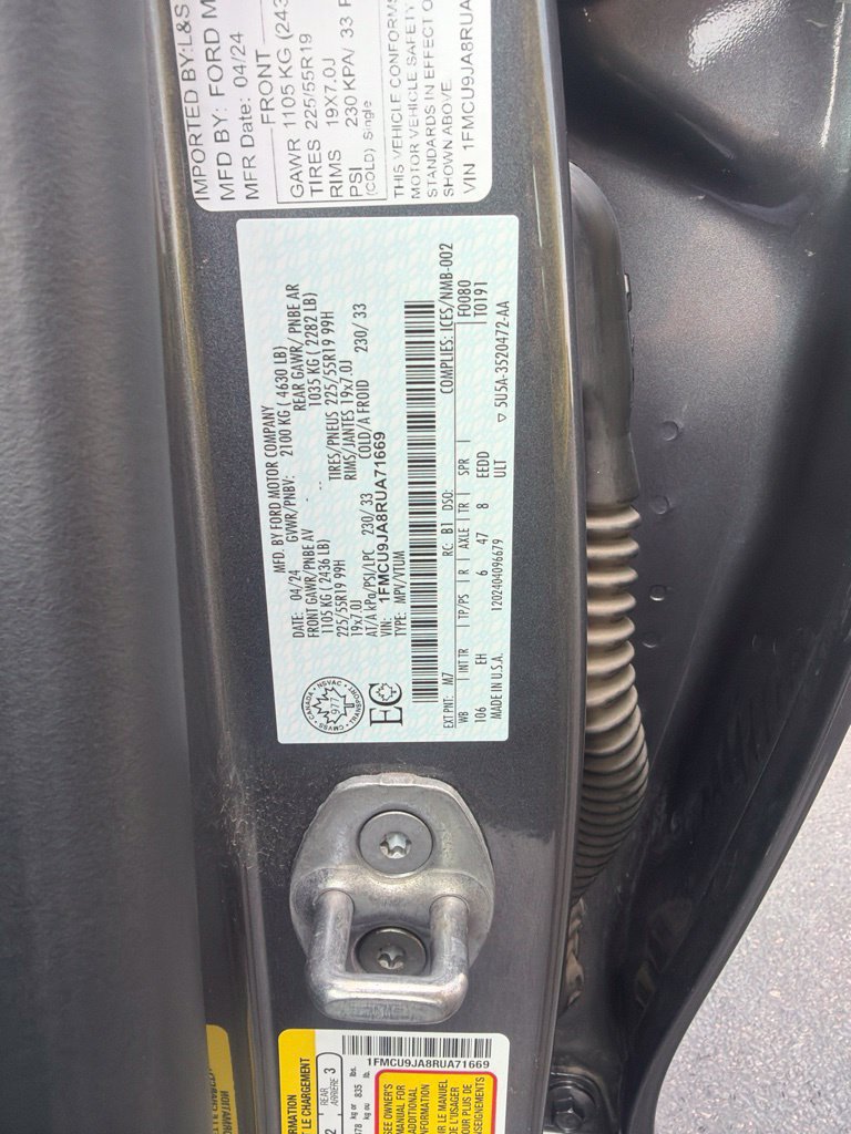 Certified 2024 Ford Escape Platinum AWD/4WD image 57