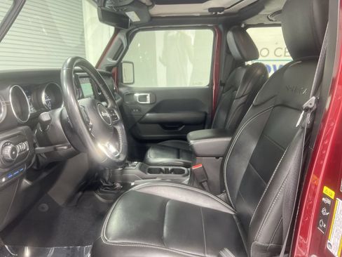 Used 2022 Jeep Wrangler Unlimited Sahara w/ Cold Weather Group AWD/4WD image 11