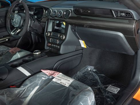 Used 2021 Ford Mustang Shelby GT500 w/ Carbon Fiber Track Pack image 52