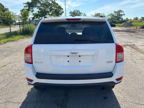 Used 2013 Jeep Compass Latitude AWD/4WD image 4