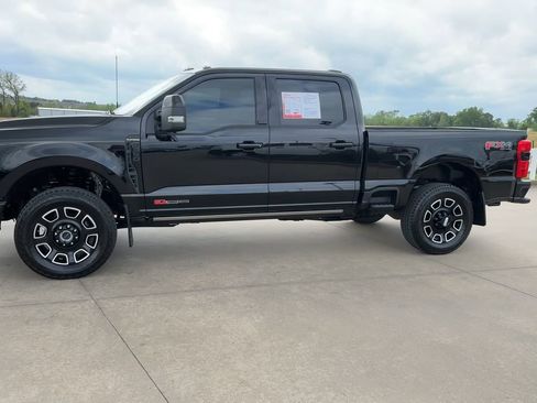 Used 2025 Ford F350 Platinum AWD/4WD image 5