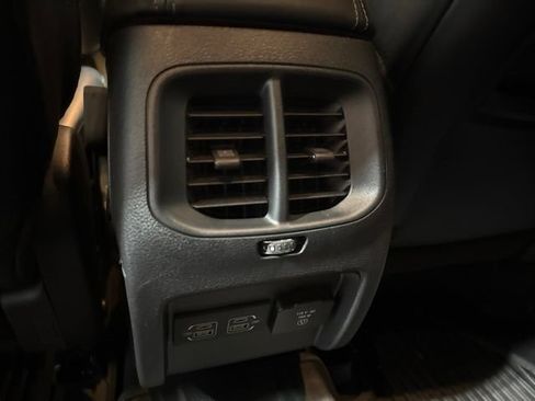 Used 2022 Jeep Cherokee Latitude Lux w/ Mopar Interior Package AWD/4WD image 27