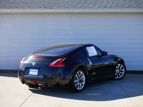 Used 2014 Nissan 370Z Coupe image 33
