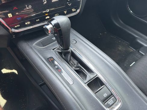 Used 2018 Honda HR-V EX image 30
