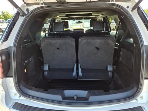 Used 2018 Ford Explorer Platinum AWD/4WD image 12