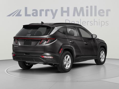Used 2022 Hyundai Tucson SEL w/ Convenience + Premium Package AWD/4WD image 2