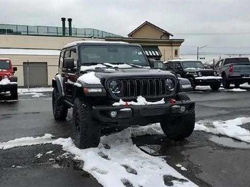 Used 2024 Jeep Wrangler Unlimited Rubicon image 4