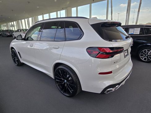New 2026 BMW X5 xDrive40i w/ M Sport Package image 8