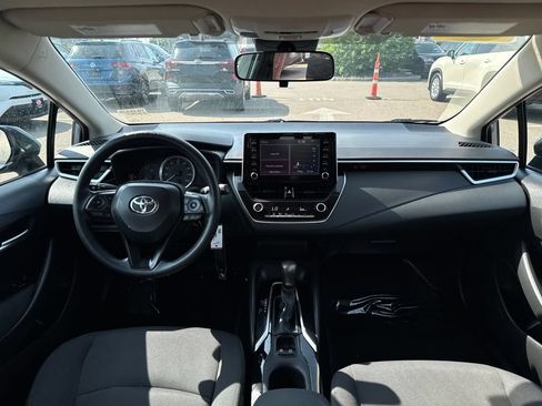Used 2020 Toyota Corolla LE FWD image 10
