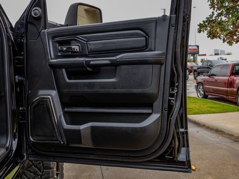 Used 2024 RAM 2500 Limited image 37