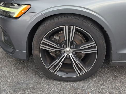 Used 2020 Volvo S60 T5 Inscription w/ Protection Package Premier image 11