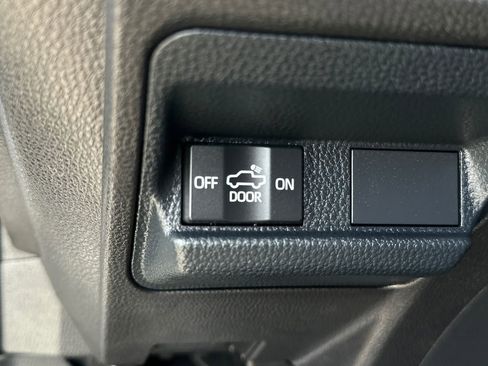 Used 2025 Toyota Tacoma SR5 image 30