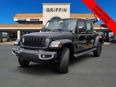 New 2026 Jeep Gladiator Sport AWD/4WD image 11
