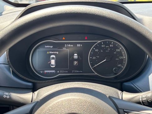 Used 2025 Nissan Versa SV FWD image 38