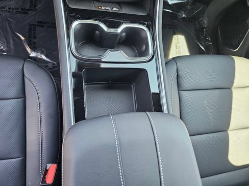 New 2026 Chevrolet Traverse LT w/ Enhanced Driving Package FWD image 28