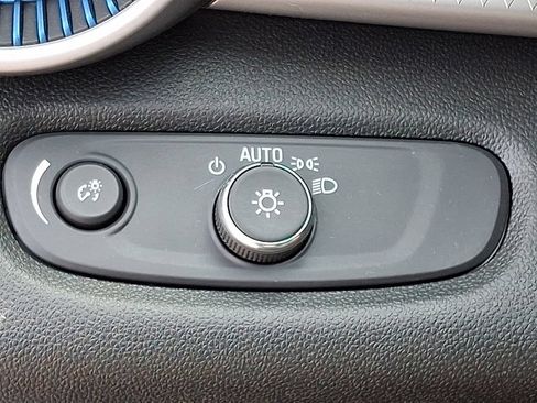 Certified 2024 Chevrolet Trax LS FWD image 25