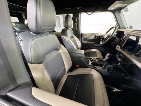 Used 2022 Ford Bronco Wildtrak image 27