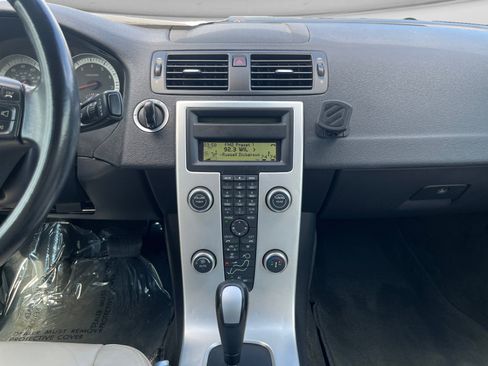 Used 2013 Volvo C70 T5 FWD image 13