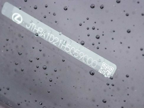 Used 2017 Lexus IS 200t image 28