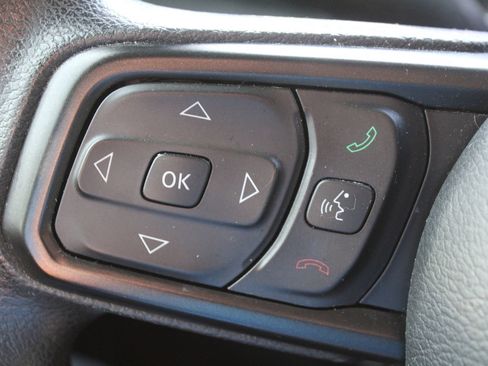 Used 2021 Jeep Wrangler Sport AWD/4WD image 19