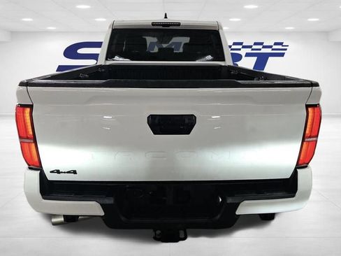 Used 2025 Toyota Tacoma TRD Off-Road image 8
