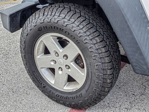 Used 2013 Jeep Wrangler Unlimited Sport AWD/4WD image 8