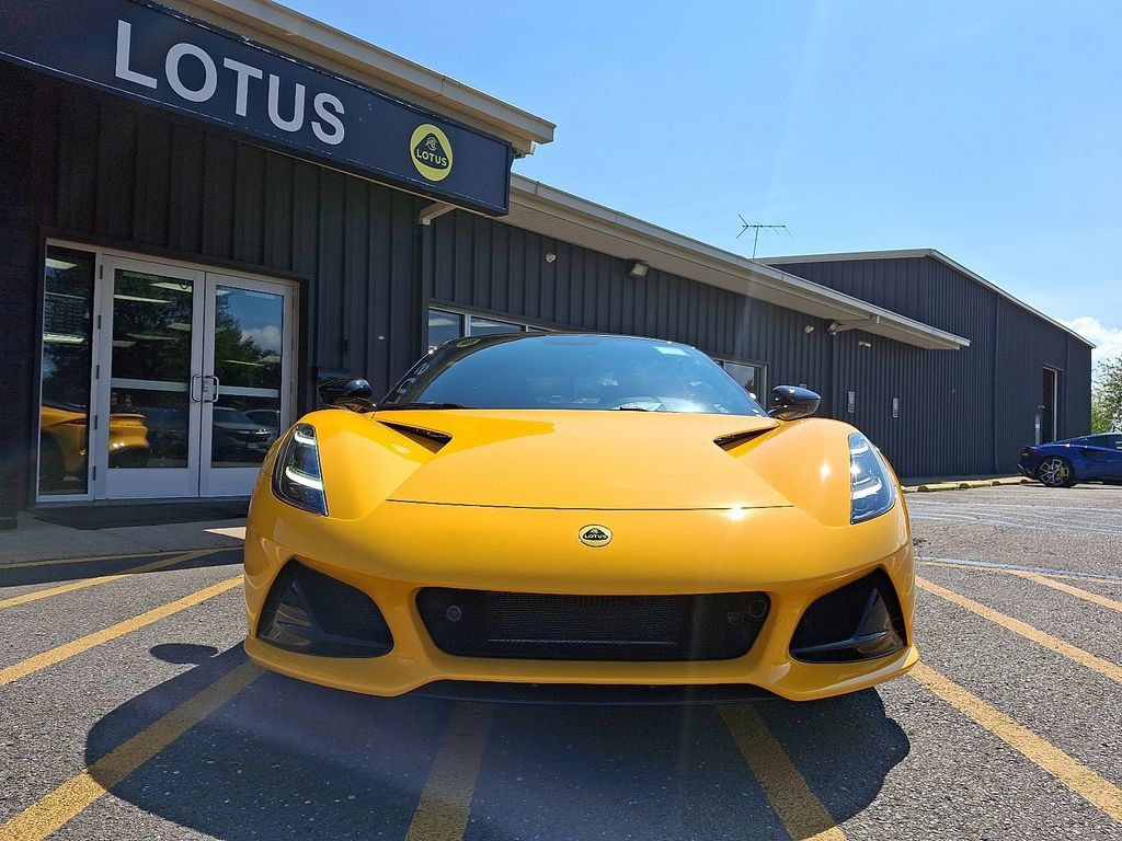 Used 2025 Lotus Emira RWD image 8