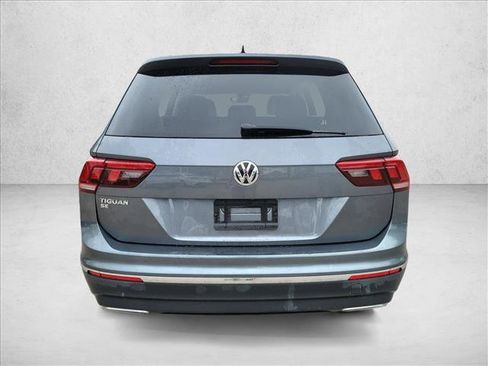 Used 2020 Volkswagen Tiguan SE image 6