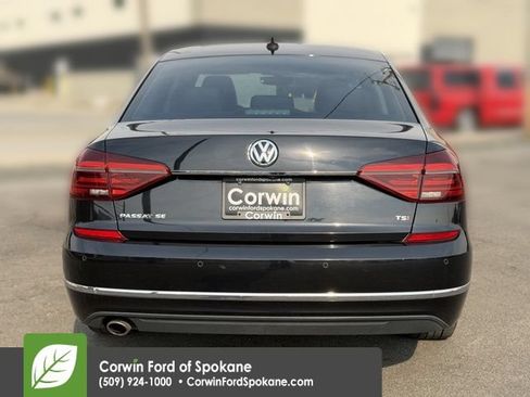 Used 2017 Volkswagen Passat 1.8T SE FWD image 17