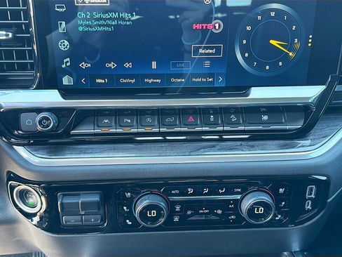 Used 2022 Chevrolet Silverado 1500 LTZ w/ LTZ Premium Package image 30