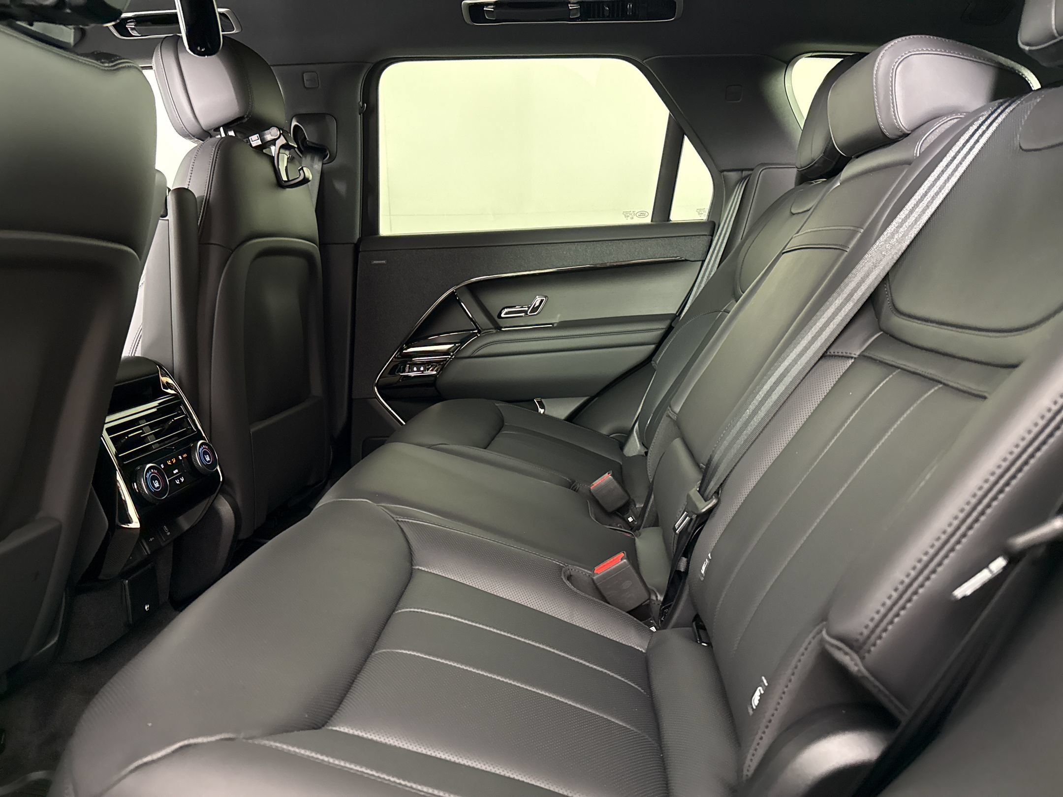 New 2026 Land Rover Range Rover Sport Dynamic SE AWD/4WD image 21