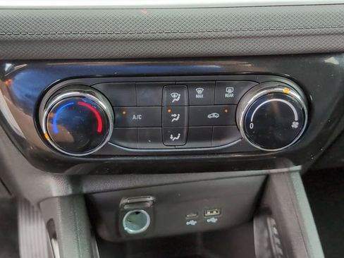 Used 2025 Chevrolet TrailBlazer LT AWD/4WD image 20