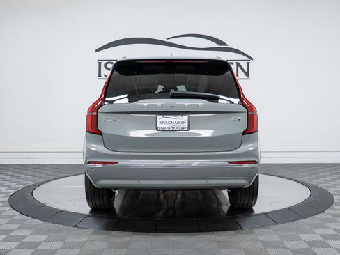 New 2026 Volvo XC90 T8 Plus w/ Protection Package Premier AWD/4WD image 6
