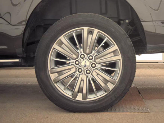 Used 2024 Ford F150 Platinum w/ Equipment Group 703A Plus AWD/4WD image 14