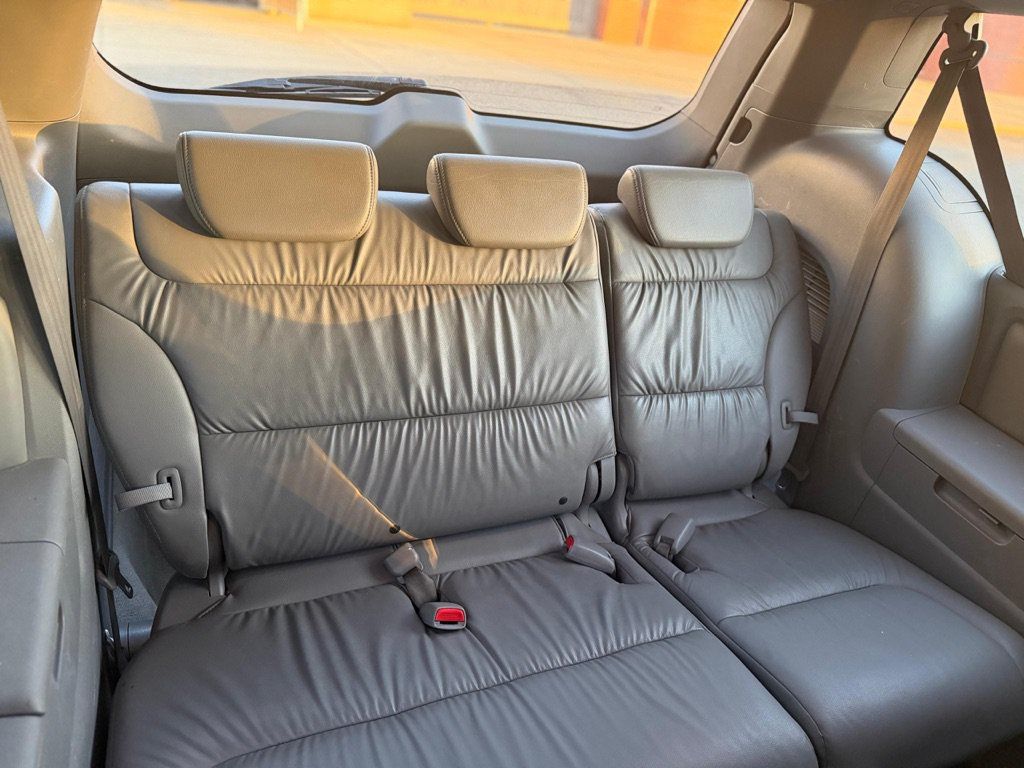 Used 2010 Honda Odyssey Touring image 16