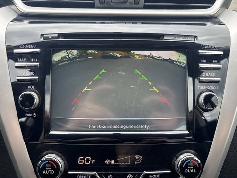 Used 2016 Nissan Murano SV AWD/4WD image 17